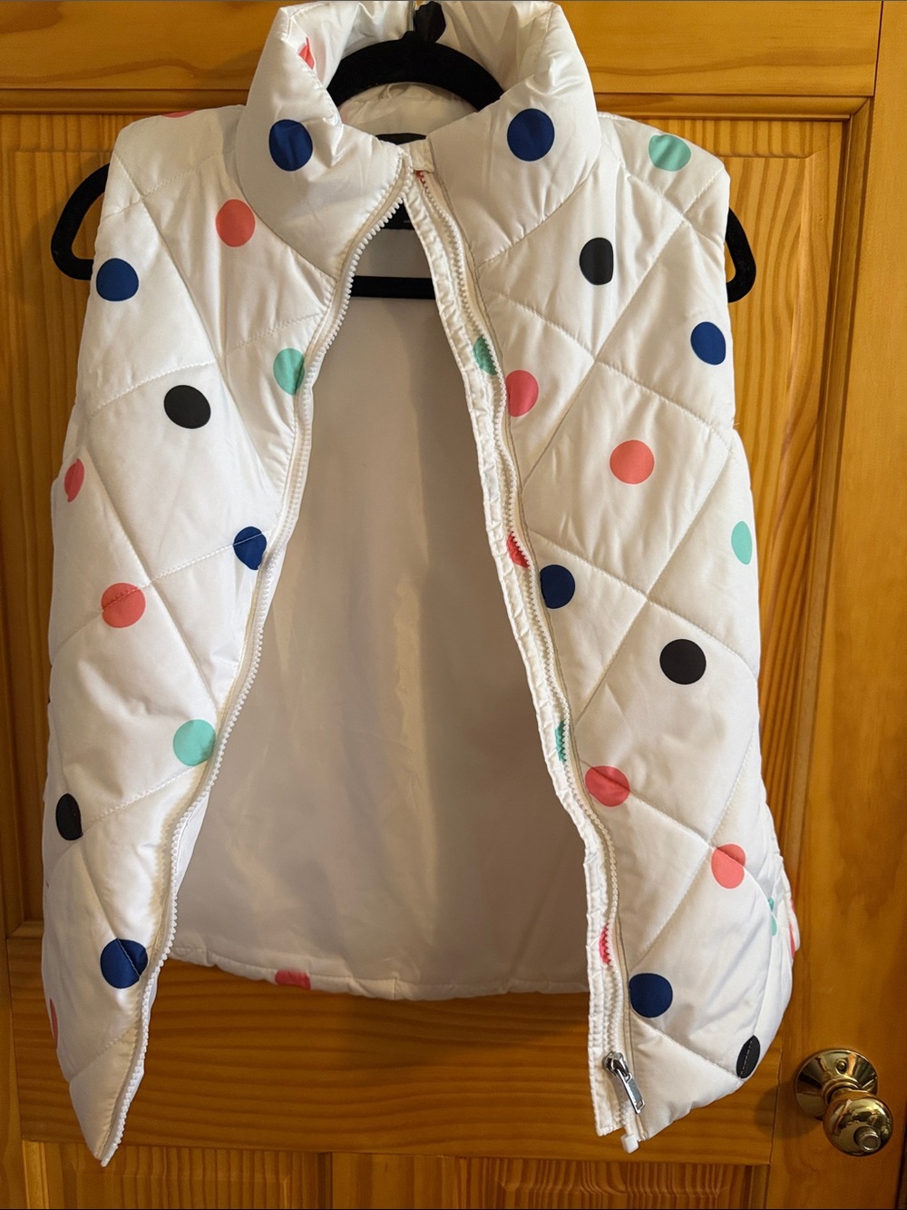 New York & Company White Quilted Vest with Multicolor Polka Dots